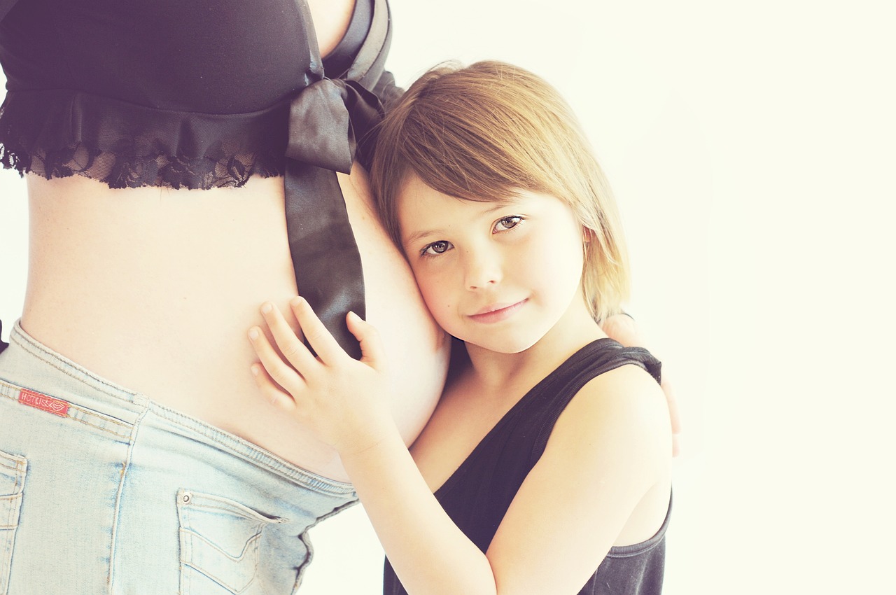 女性薄毛の治療における授乳中の禁忌は何ですか？