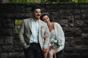 女性薄毛に悩む方必見！自然なバングウィッグの選び方は？