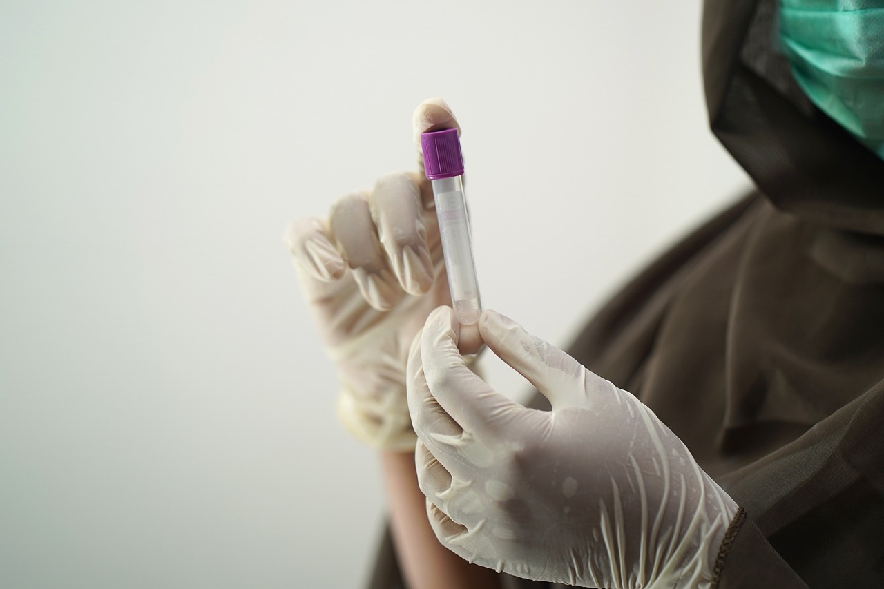 女性薄毛の悩み解決に役立つ血液検査セットが1980円で受けられるのは？